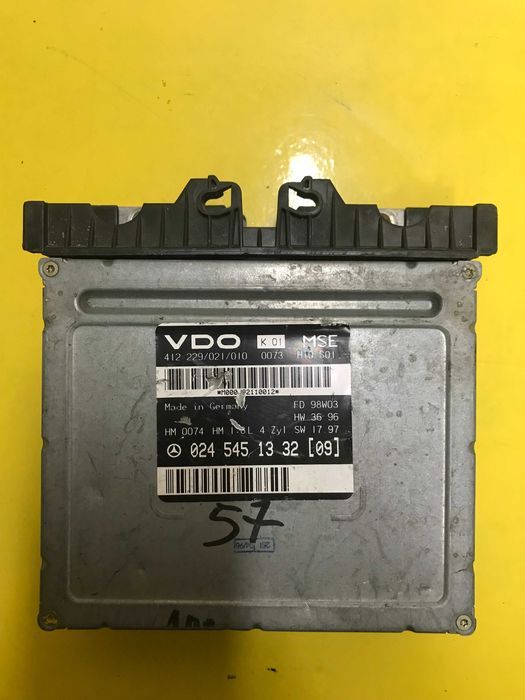 Блок управління двигуном  Mercedes w202 0245451332