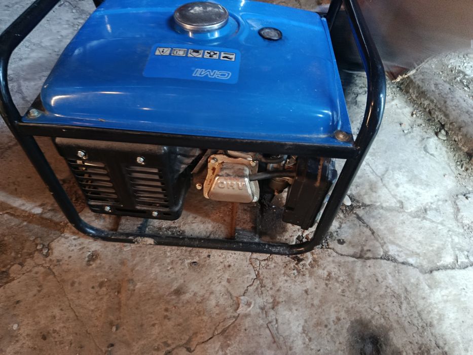 Продам генератор надійний новей