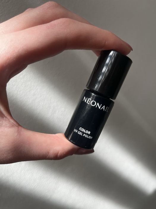 Nowy czerwony lakier hybrydowy neonail