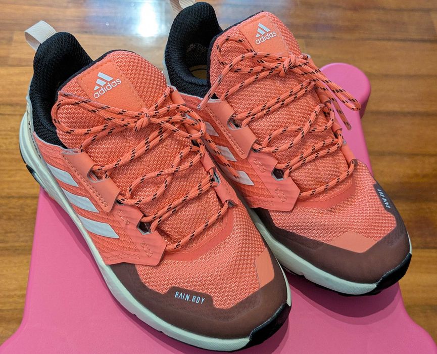 Sapatilhas adidas criança tamanho 32