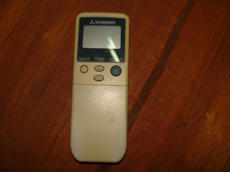 Different Remote Control Brands: Mitsubishi, Fine Arts, Grundig and Thompson64284338242307122