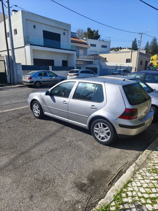 Golf 4 1.6 16v carro muito fiável , completo tecto de abrir , ac ok