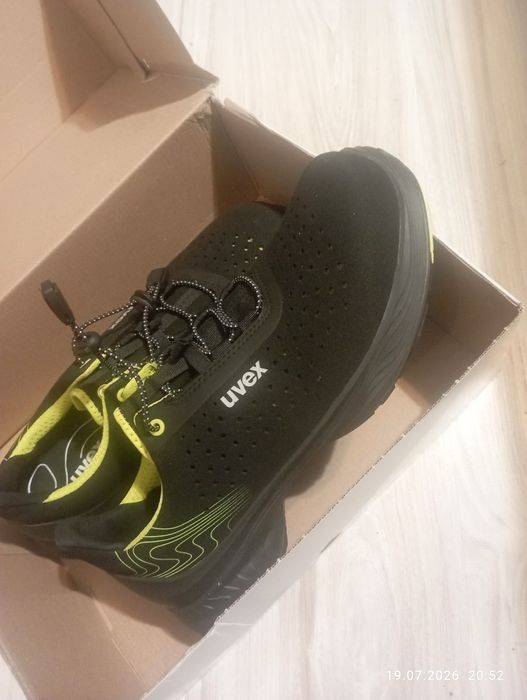 Buty Uvex 68438 rozmiar 43  wkladka 28,5 cm nowe