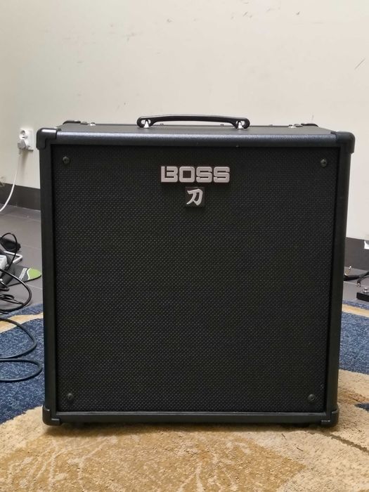 Piec Combo Boss KTN-110B KATANA BASS 110, bluetooth, footswitch.