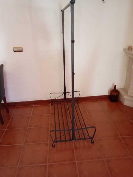 Charriot de metal preto