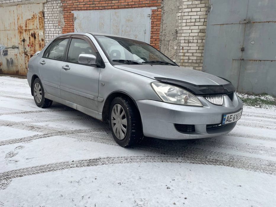 Продам Lancer 9 1.6 2004