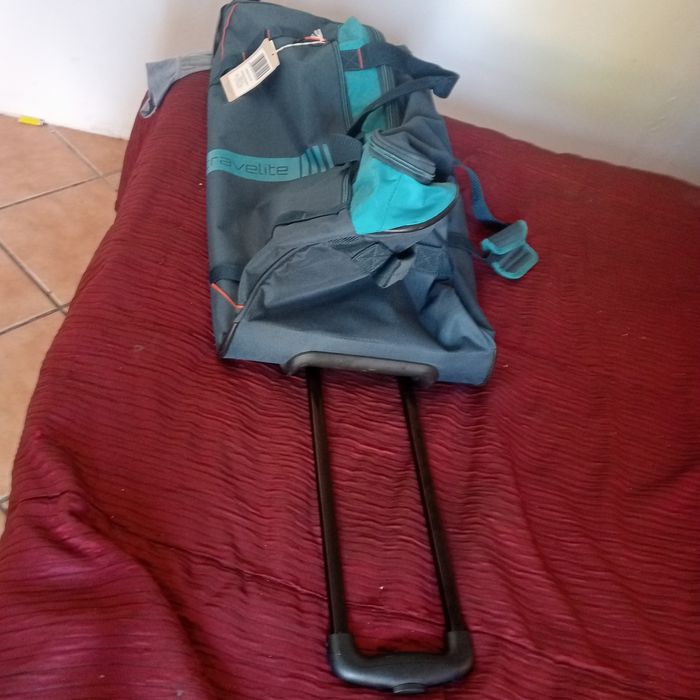 Mala de viagem completa , e nova em folha!!