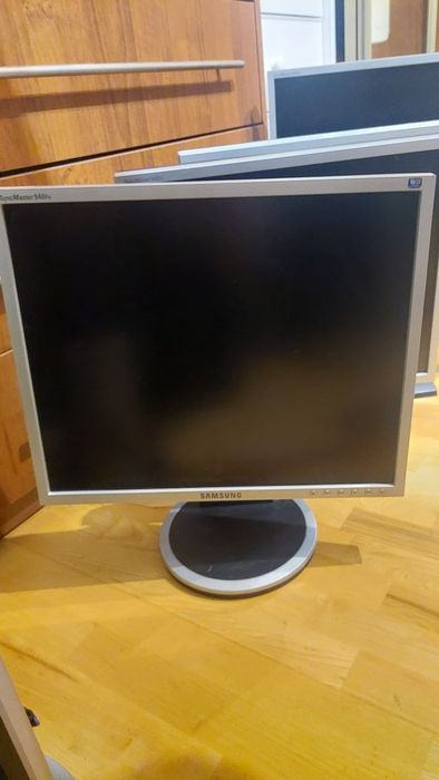 Monitor 6 szt. Samsung, Belinea