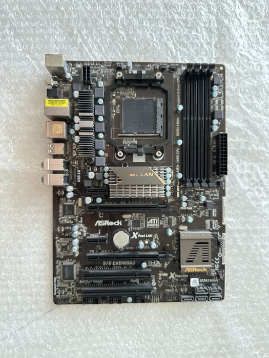 Материнська плата Asrock 970 Extreme3
