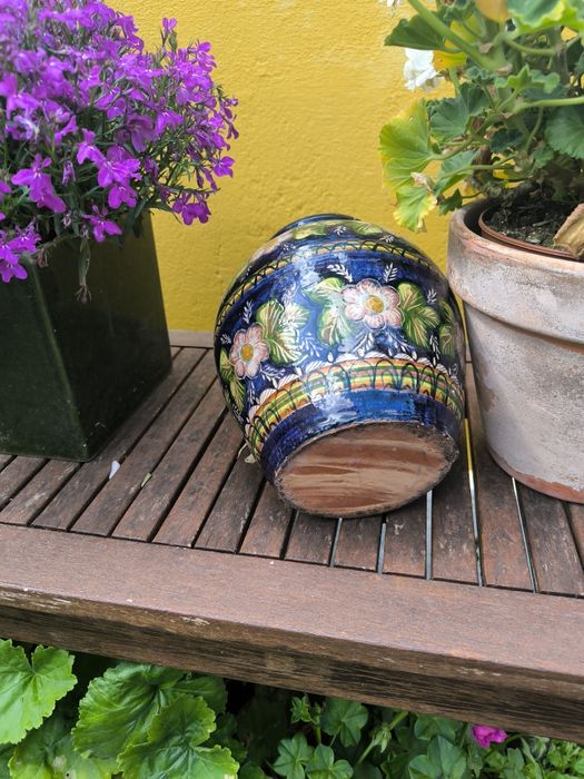 Vaso decorativo em barro