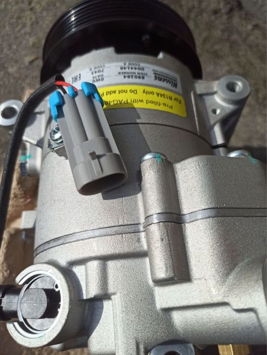 Компресор кондиціонера Chevrolet Captiva 2.2 дизель, 2012 рік