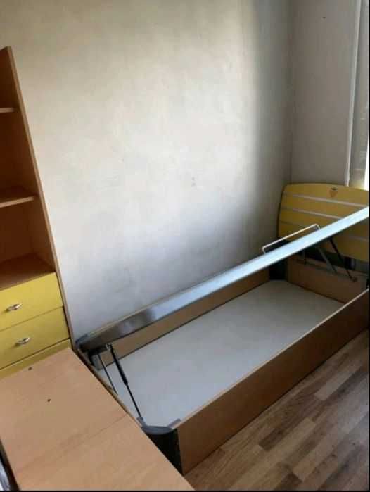 Ліжко односпальне