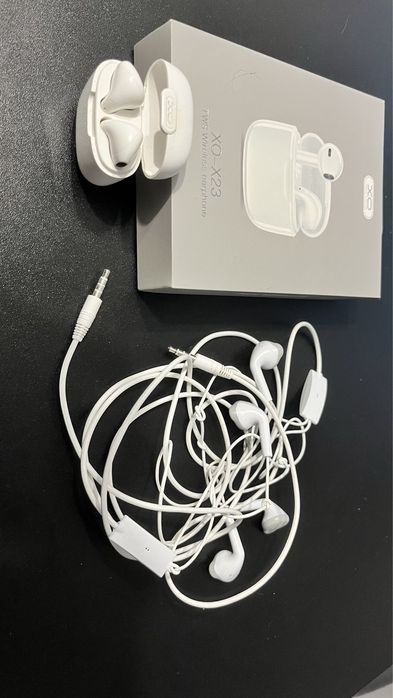 2 x słuchawki samsung 1x sluchawki bezprzewodowe