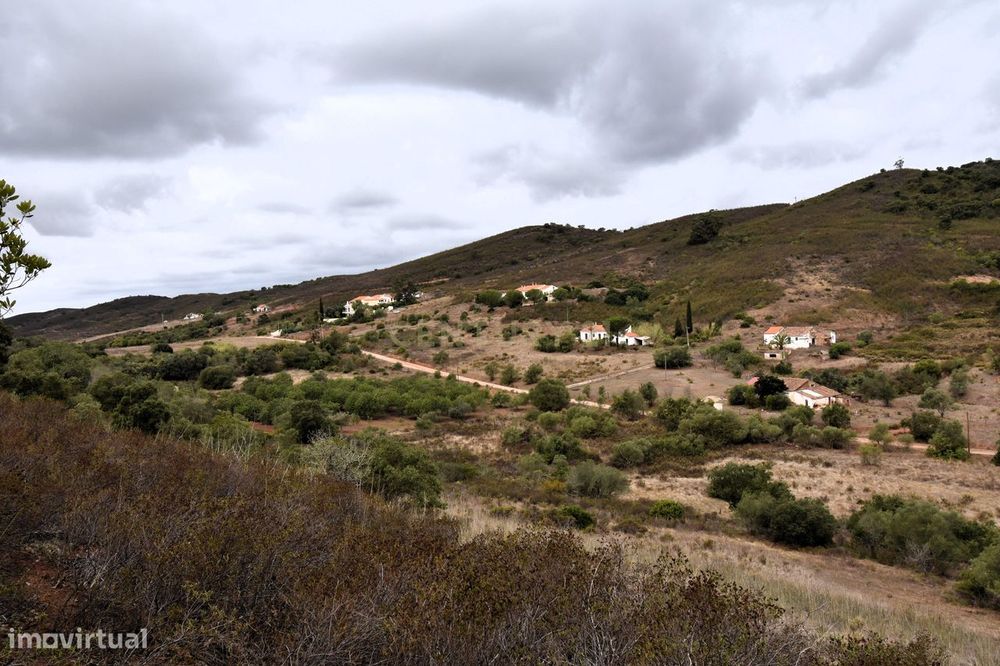 Terreno rústico com 4080 m2 em Vale Fuzeiros — São Bartolomeu de Messines, Faro