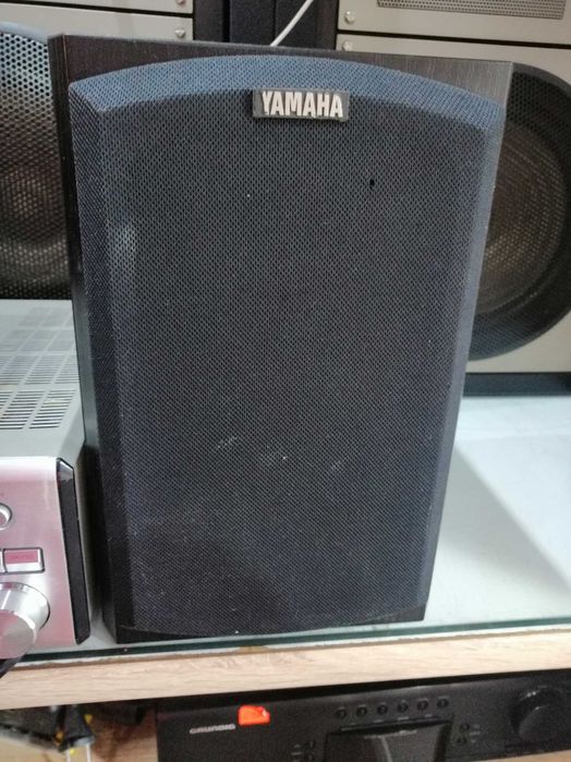 Yamaha RDX-E 700 z kolumnami