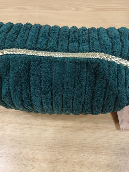 Necessaire pequeno em verde
