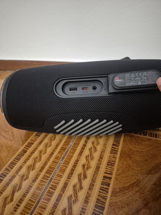 Coluna JBL extreme3