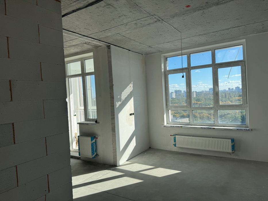 Подільський район, вул. Тираспольська 52, ЖК «Місто Квітів».