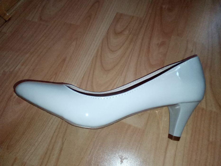 Buty damskie czółenka 40