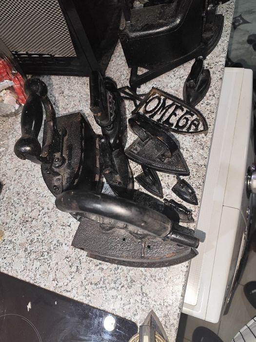 Ferros de engomar antigo