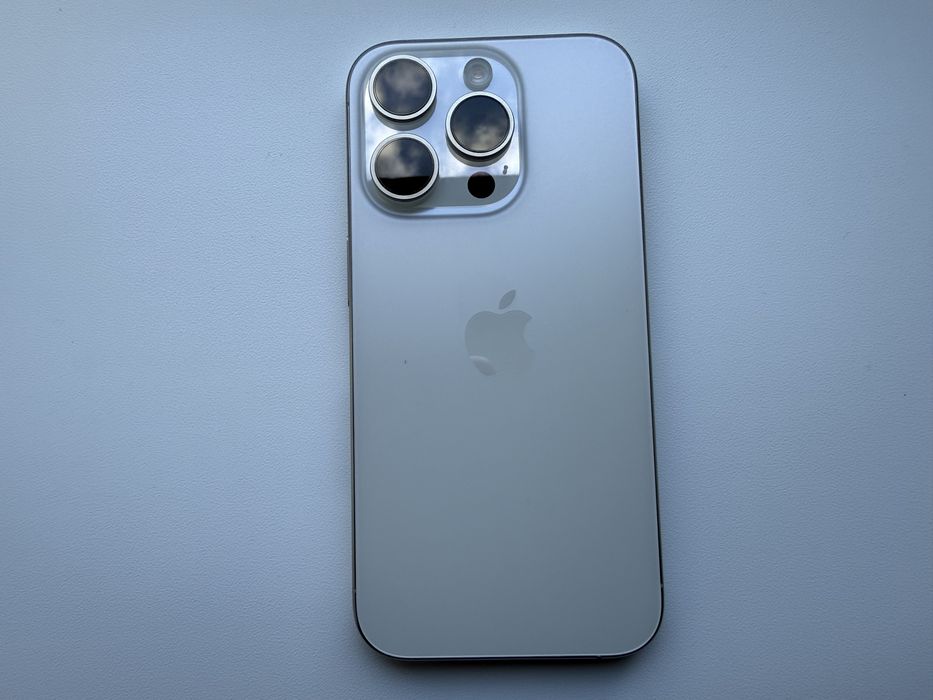 Apple iPhone 15 Pro 128gb White Neverlock 89%