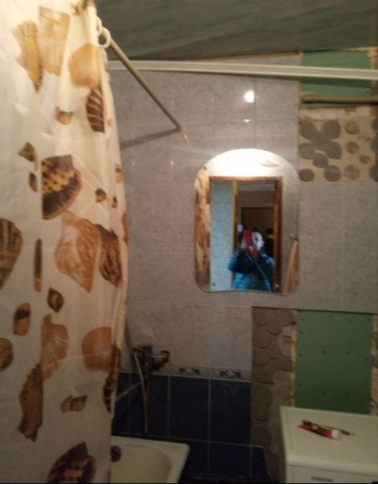 Здам місце в кімнаті для хлопчика на Космонавтів.