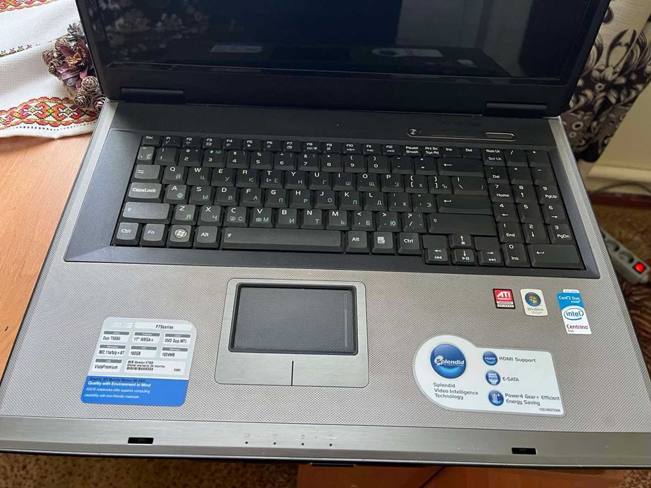 ноутбук Asus F7S
