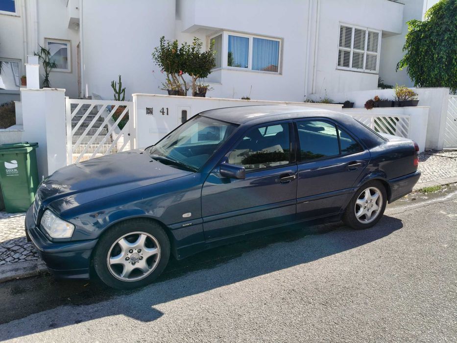 Mercedes-Benz C200
