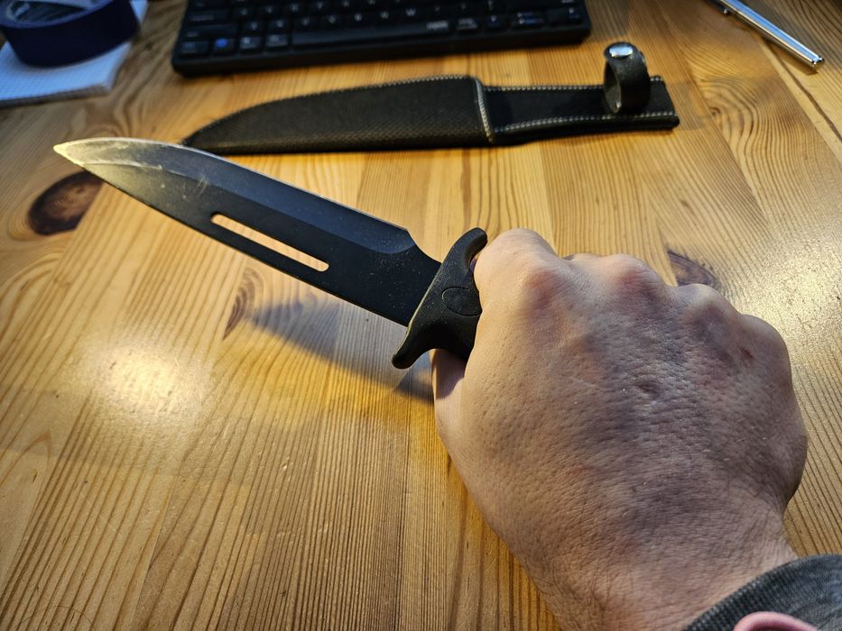 Nóż Columbia - typu Rambo