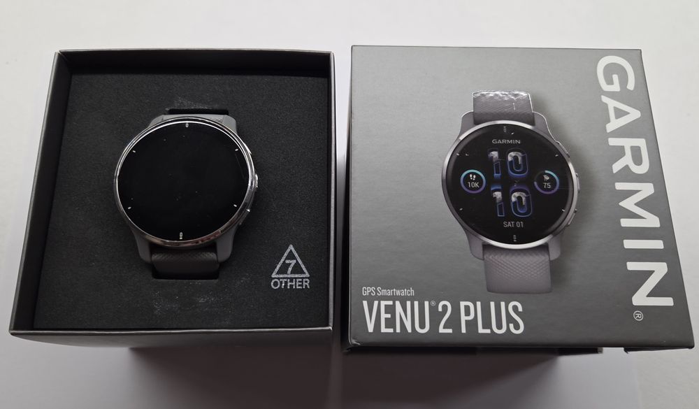 Garmin Venu 2 plus z dodatkowym paskiem