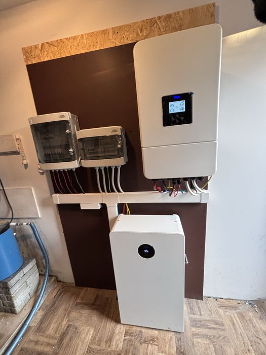 Instalacja fotowoltaiczna z magazynem energii 16kWh