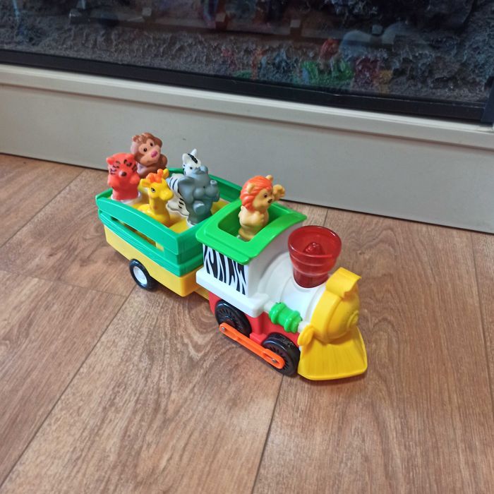 Потяг, ковчег, мультицентри українською