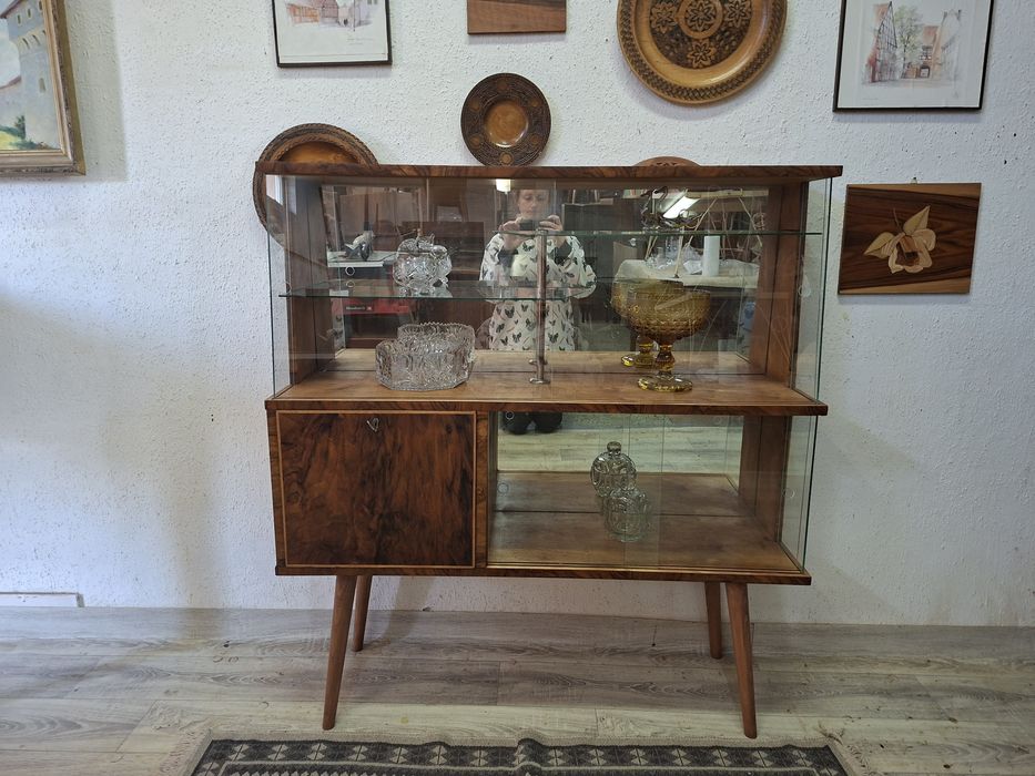 Komoda / witrynka  vintage po renowacji