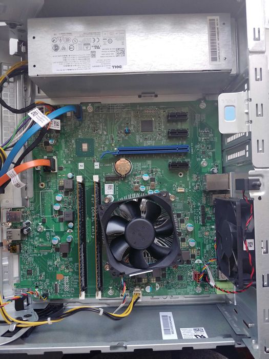 Компьютер DELL 3040 і3-6100 \8Gb\250Gb + монитор
