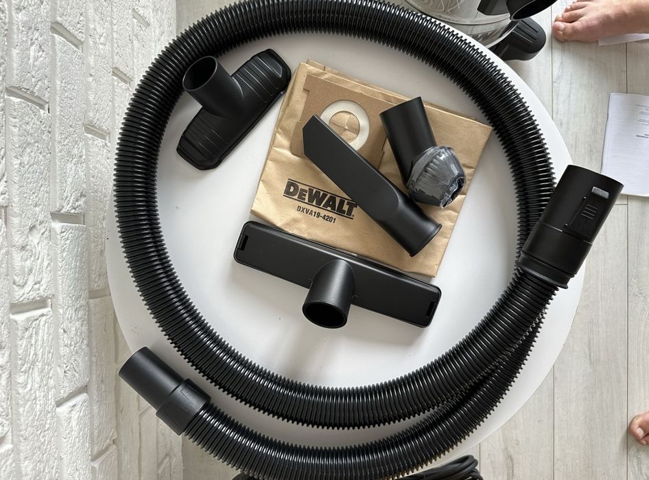 Новий ОРИГІН пилосос зНімеччин Dewalt DXV 30 SAPTA/будівельний/пылесос