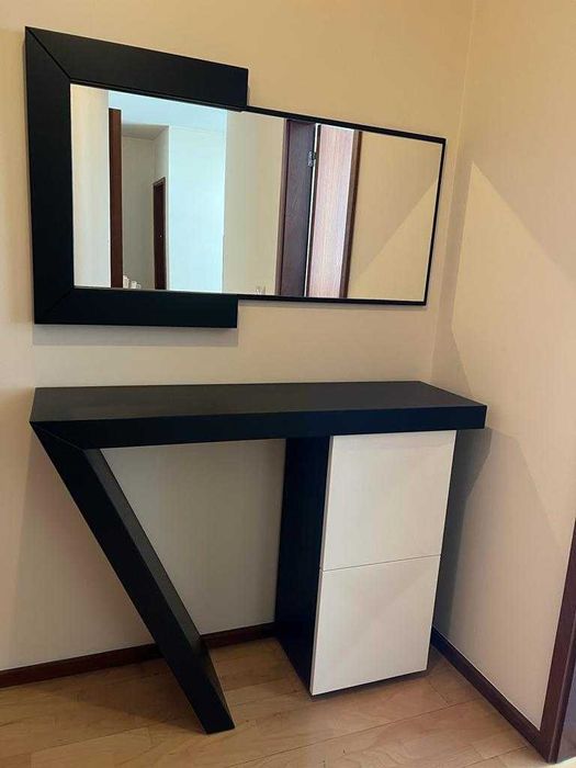 Móvel para Hall de Entrada  (moderno) - Em muito bom estado