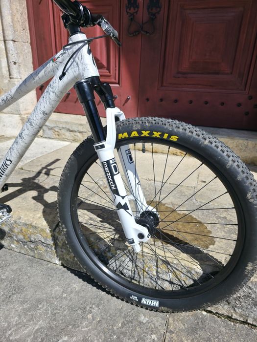 DirtJump SPECIALIZED P3 2026