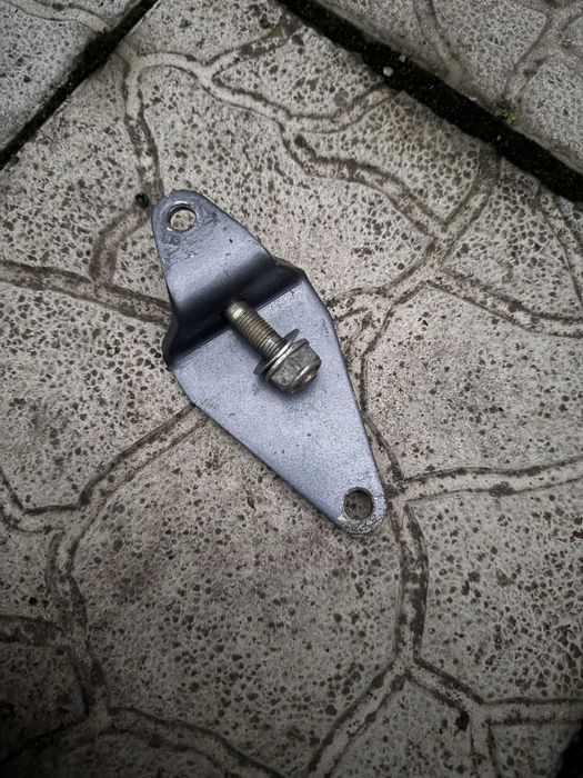 Регулировочный кронштейн на мотор Ямаха 25-30