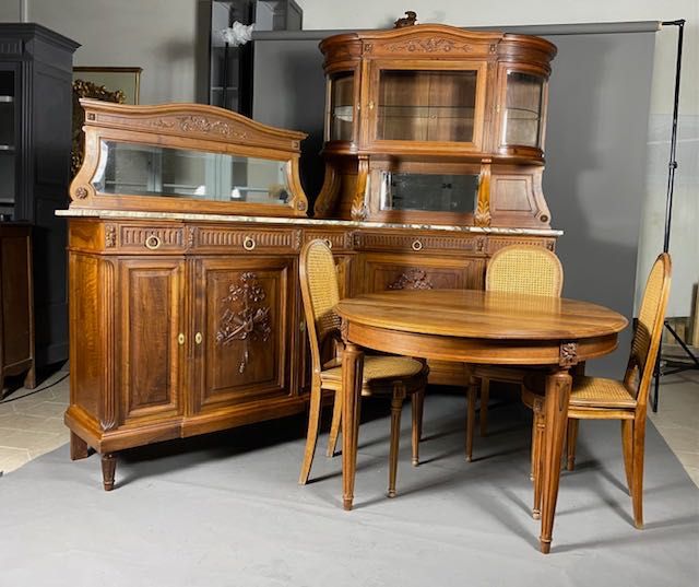 Jadalnia, kredens, stół, serwantka 1920r