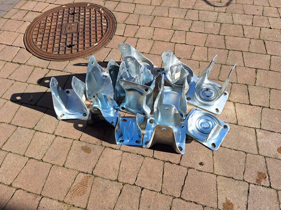 Mocowanie koła podporowego