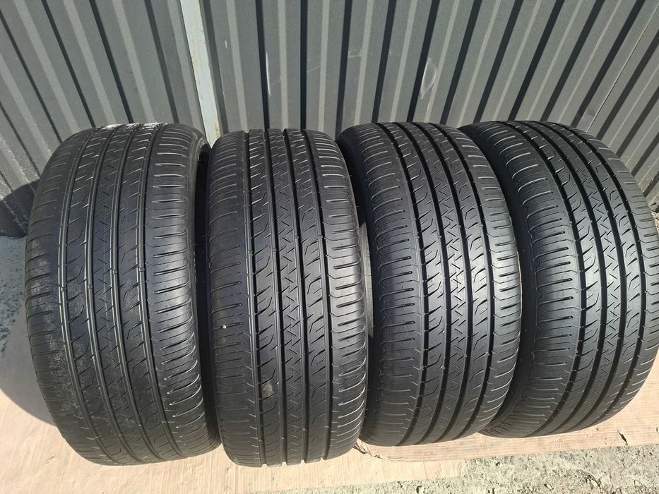 Шини Б/У Демо 4шт 245/40 R20 99V VOL Goodyear Efficient grip perfomance SUV .