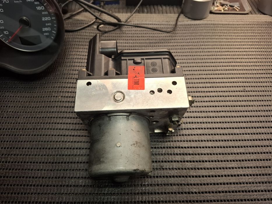 Bmw e39  e38  Bomba abs recondicionada 001