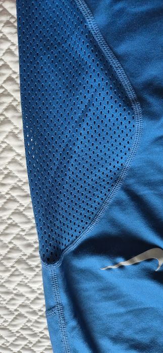 Calças treino curtas da NIKE dry fit.