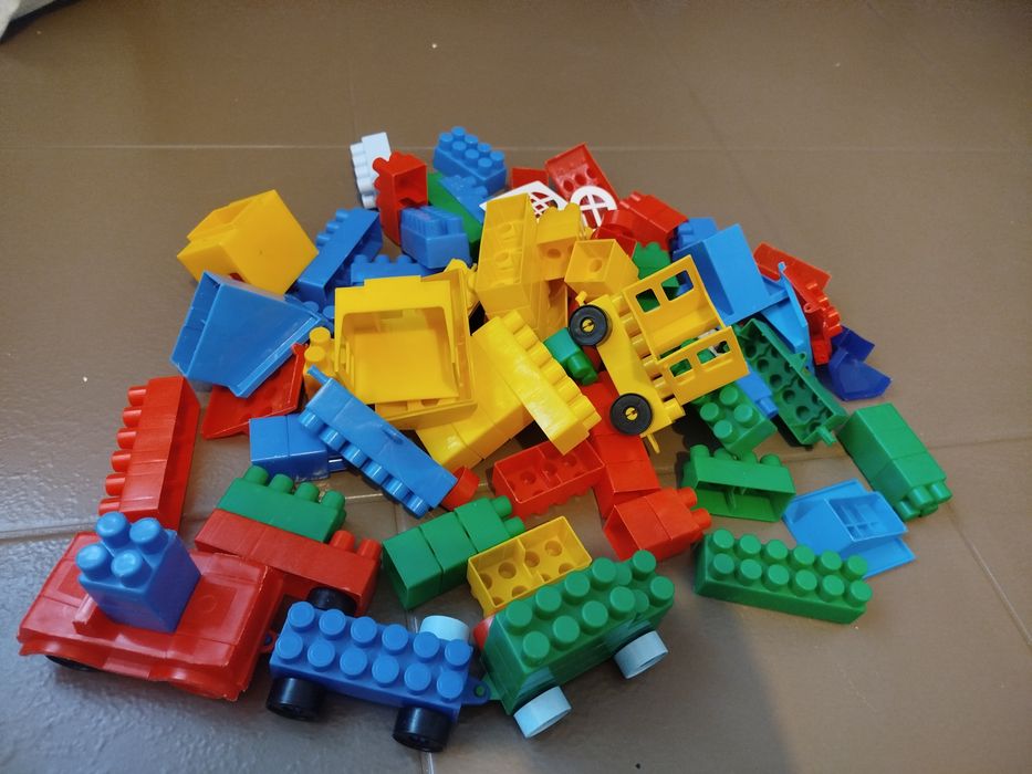 Klocki plastikowe (prawie za darmo)