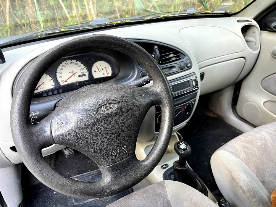 Ford Fiesta 2001