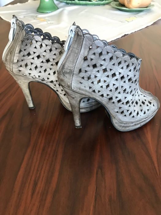 Sandálias salto alto