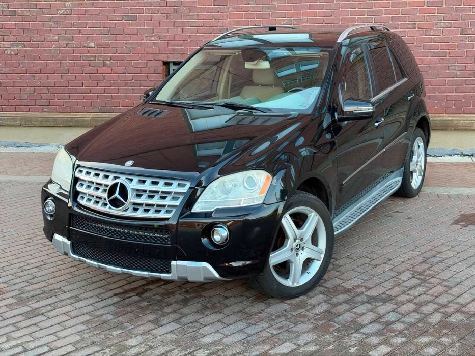 Mercedes-Benz M-Class ML 550      2011