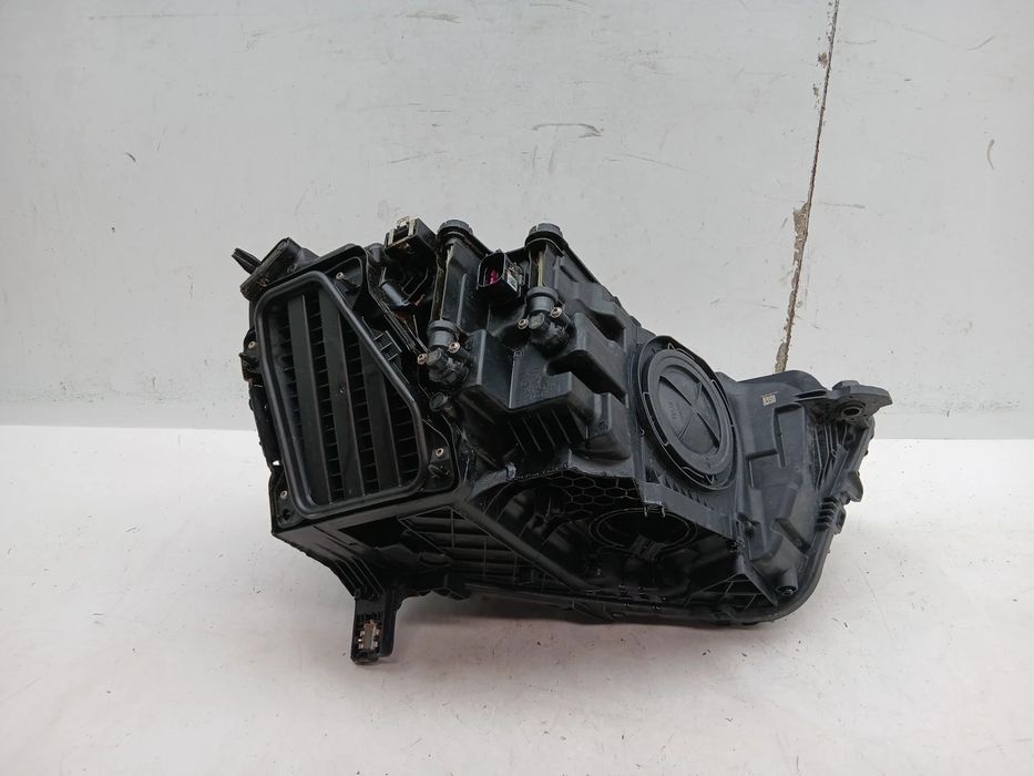 Ótica / farol esquerda AUDI Q3 (F3B)