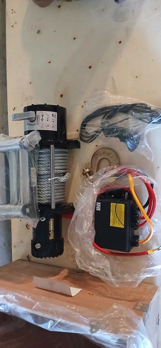 Guincho elétrico 12v para jeeps ou reboques de assistência .