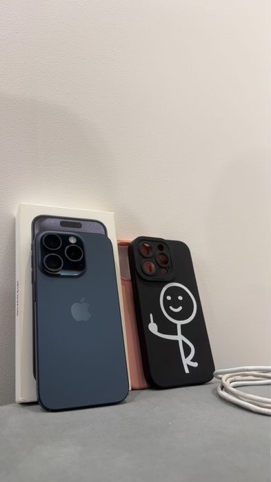 iPhone 15 Pro 89% kondycji baterii zestaw